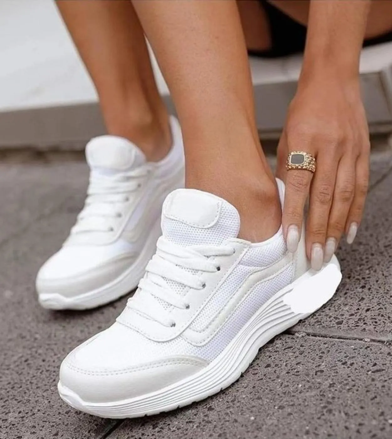 2022 Nuove scarpe autunnali Stringate Sneakers casual Donna Retro Plus Size Piattaforma con zeppa Maglia traspirante Scarpe spor