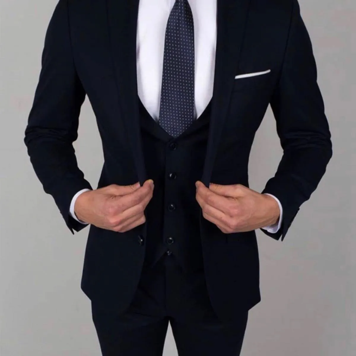 Abiti da uomo slim fit blu scuro scuro 3 pezzi Smoking da sposo per matrimonio Giacca da uomo con pantaloni Business Custom Fash
