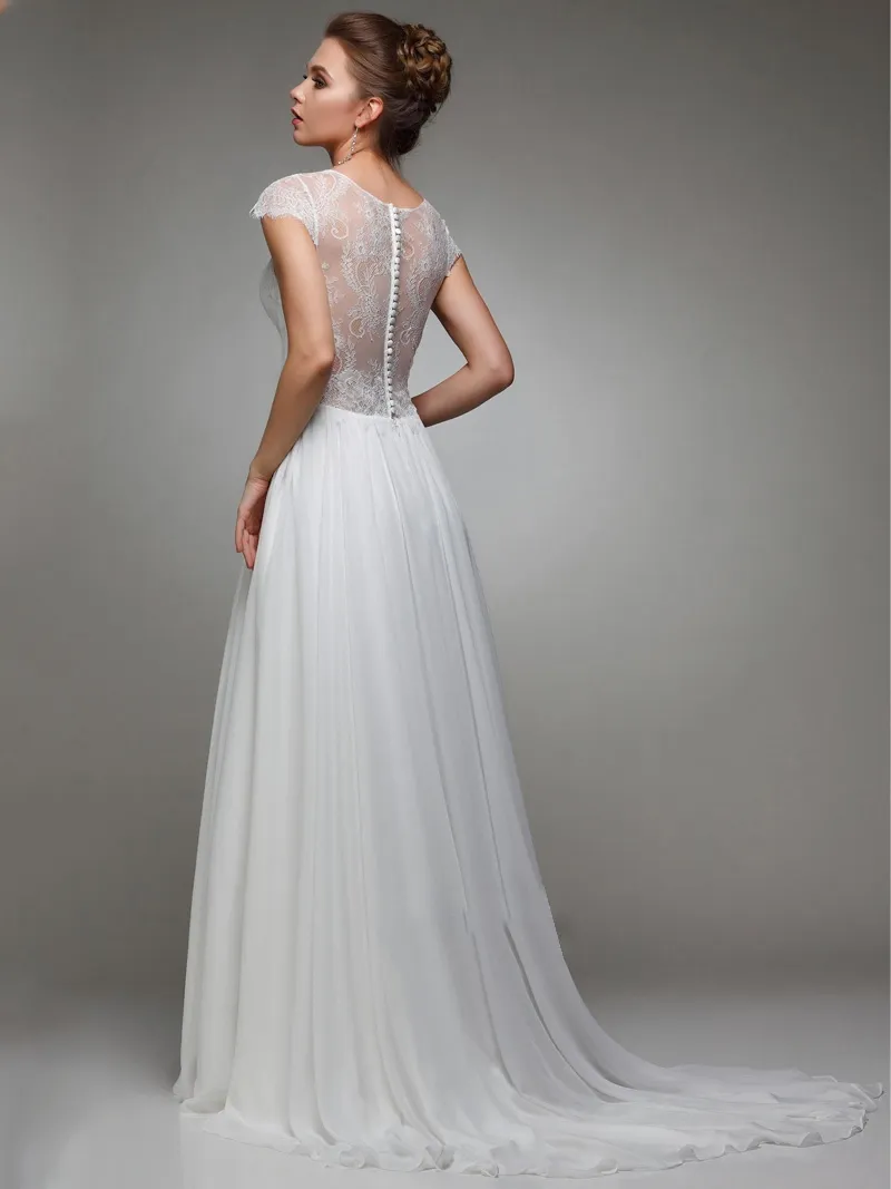 Abito da sposa lineare con corpetto in pizzo chantilly e gonna liscia
