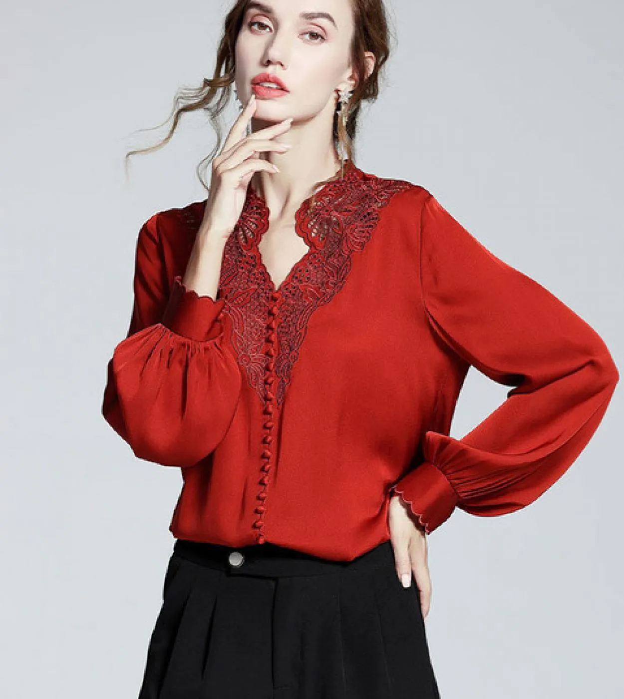 Camicette con ricami vintage Camicie Camicie con ricami da donna Camicette con scollo a V vintage