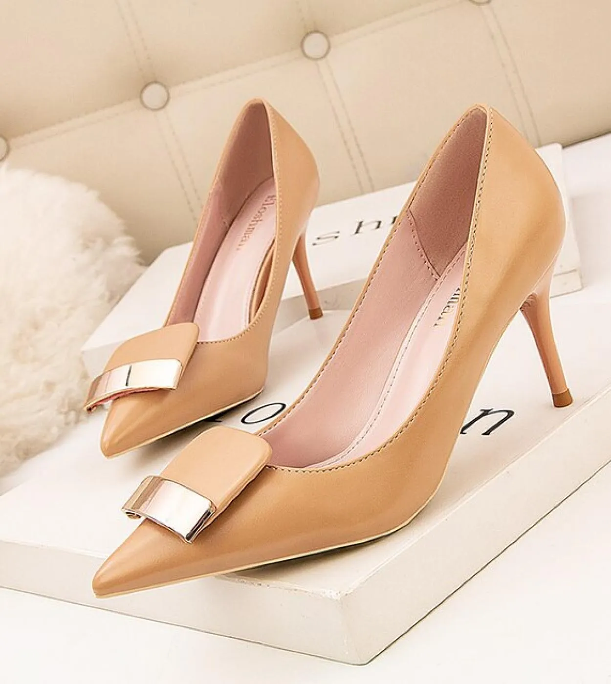 Décolleté da donna Primavera Nuove donne Scarpe con tacco alto Décolleté in pelle stile base Moda Donna Scarpe da ufficio Scarpe