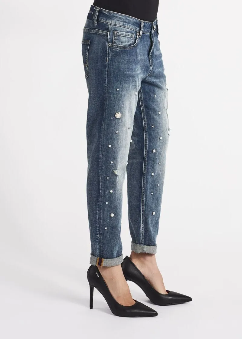 Jeans girlfriend con strass e perline