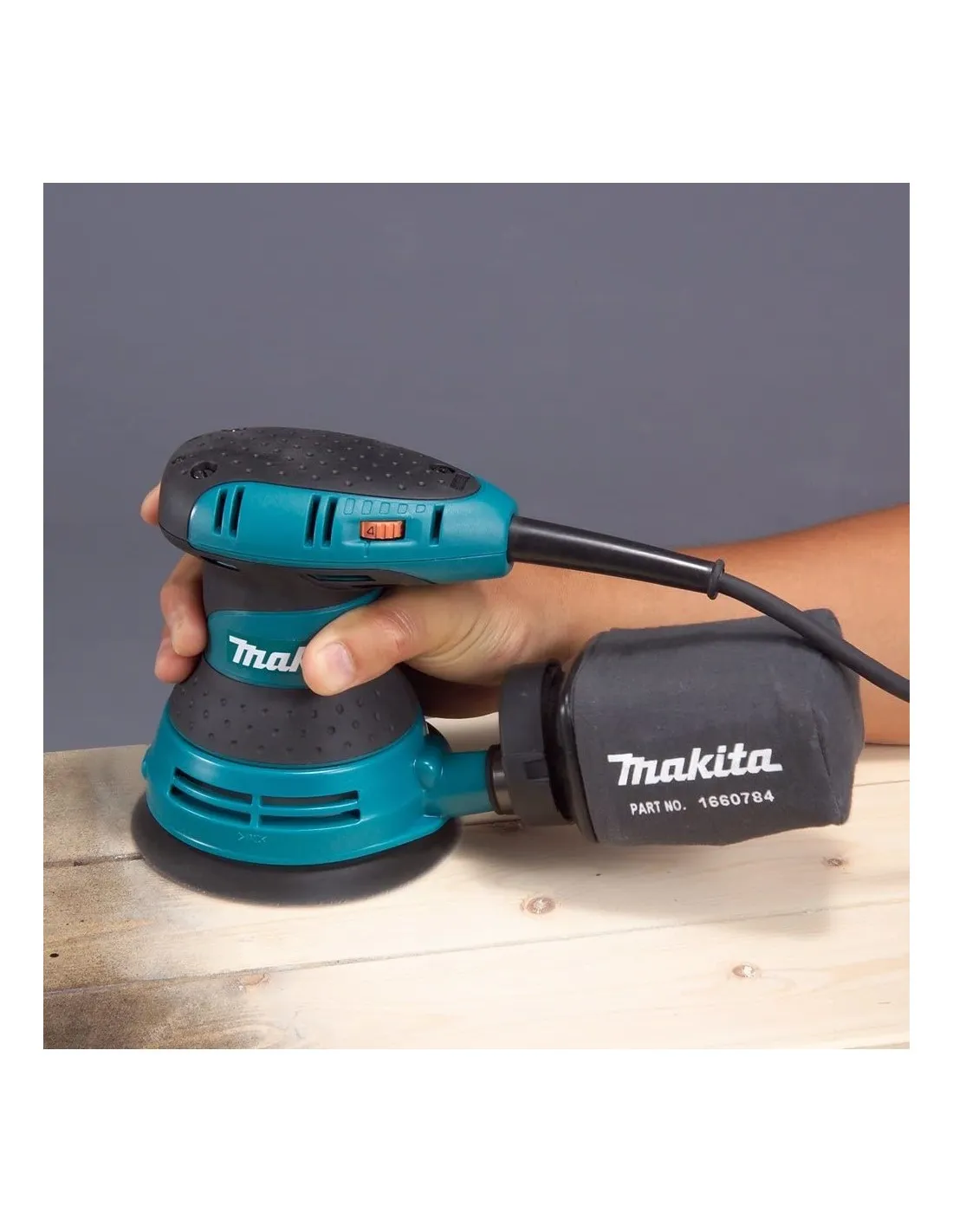 Makita Levigatrice orbitale BO5031K