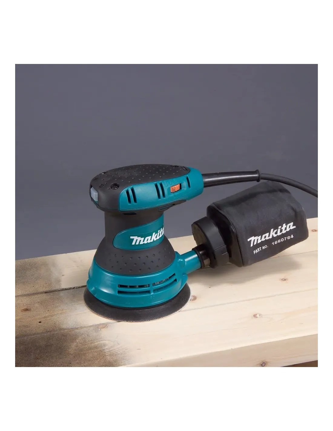 Makita Levigatrice orbitale BO5031K