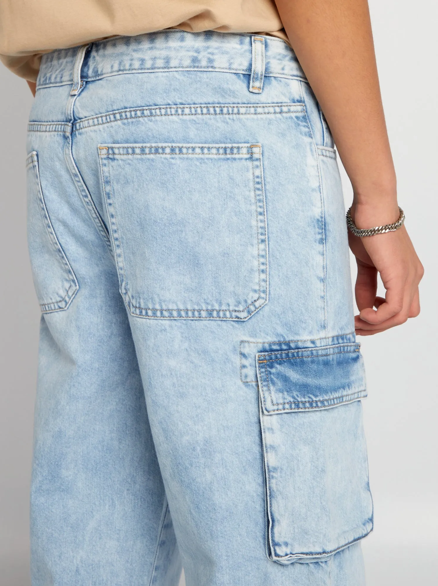 Pantaloni in denim wide leg con tasche - BLU