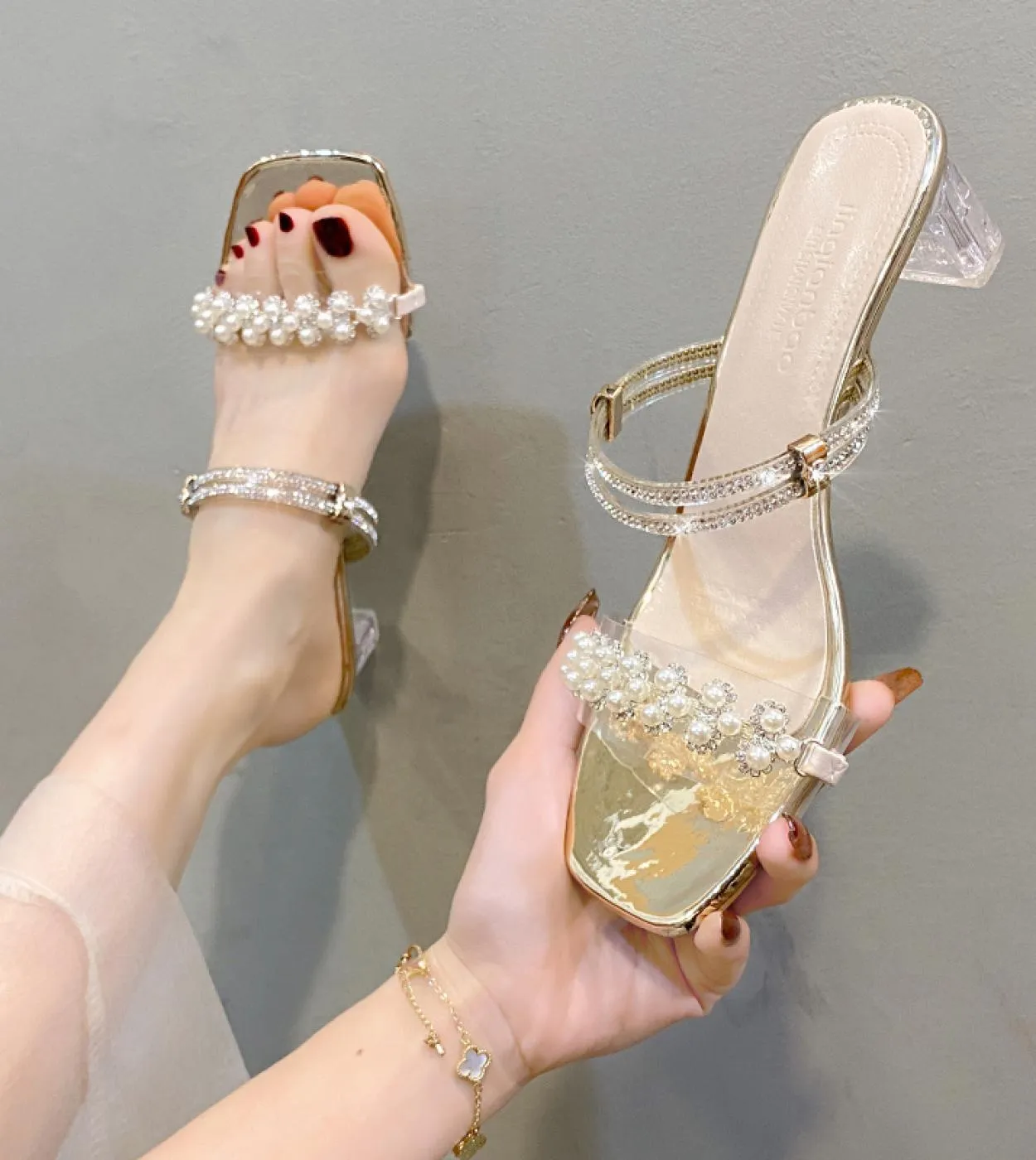 Pantofole alla moda con tacco spesso Pantofole da donna con tacco medio semplici e dolci Scarpe per sandali da donna Sandali est