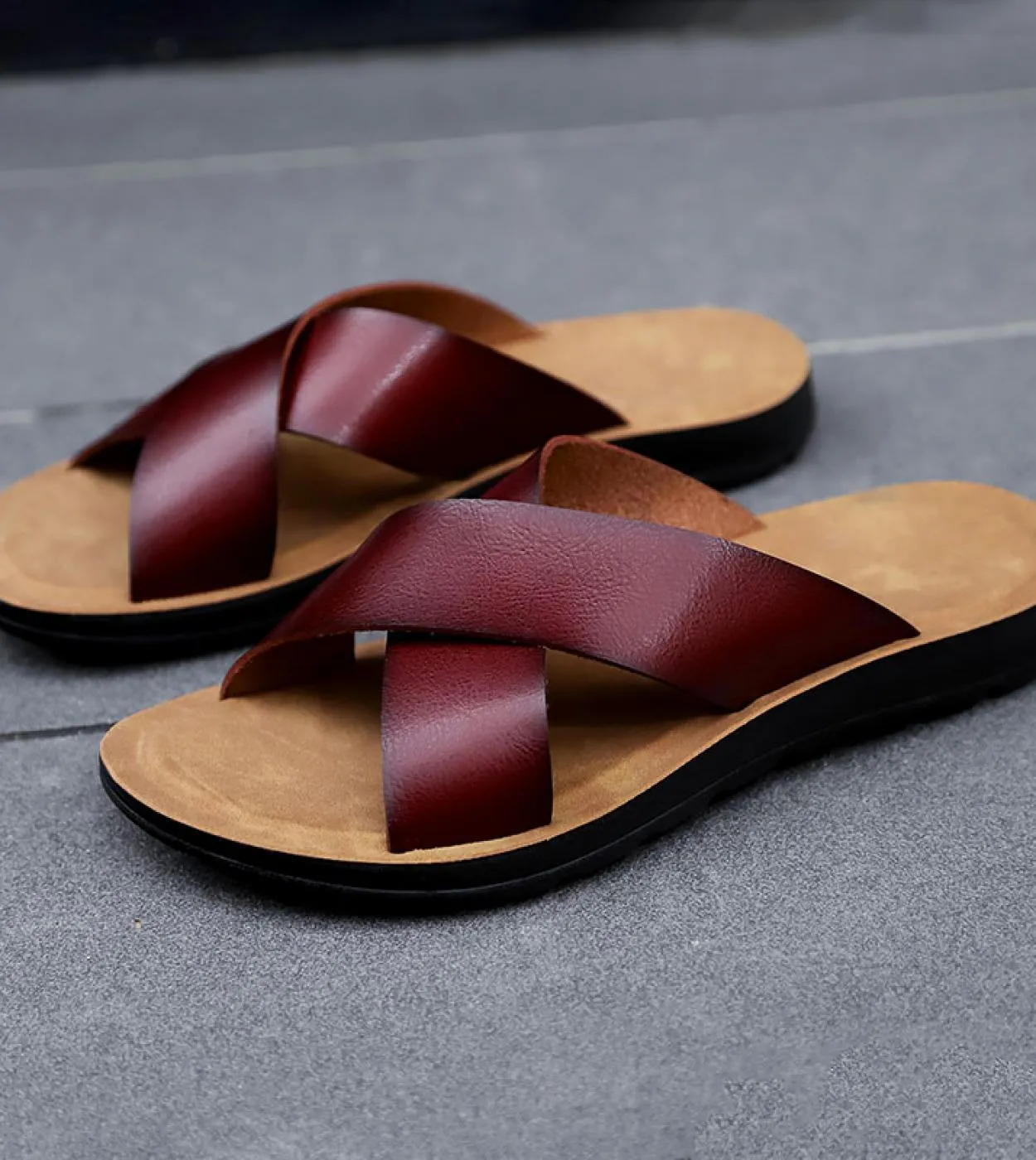 Pantofole estive Leggere Taglia grande 38 47 Scarpe da uomo con cintura incrociata Scarpe da uomo allaperto Moda Scarpe casual