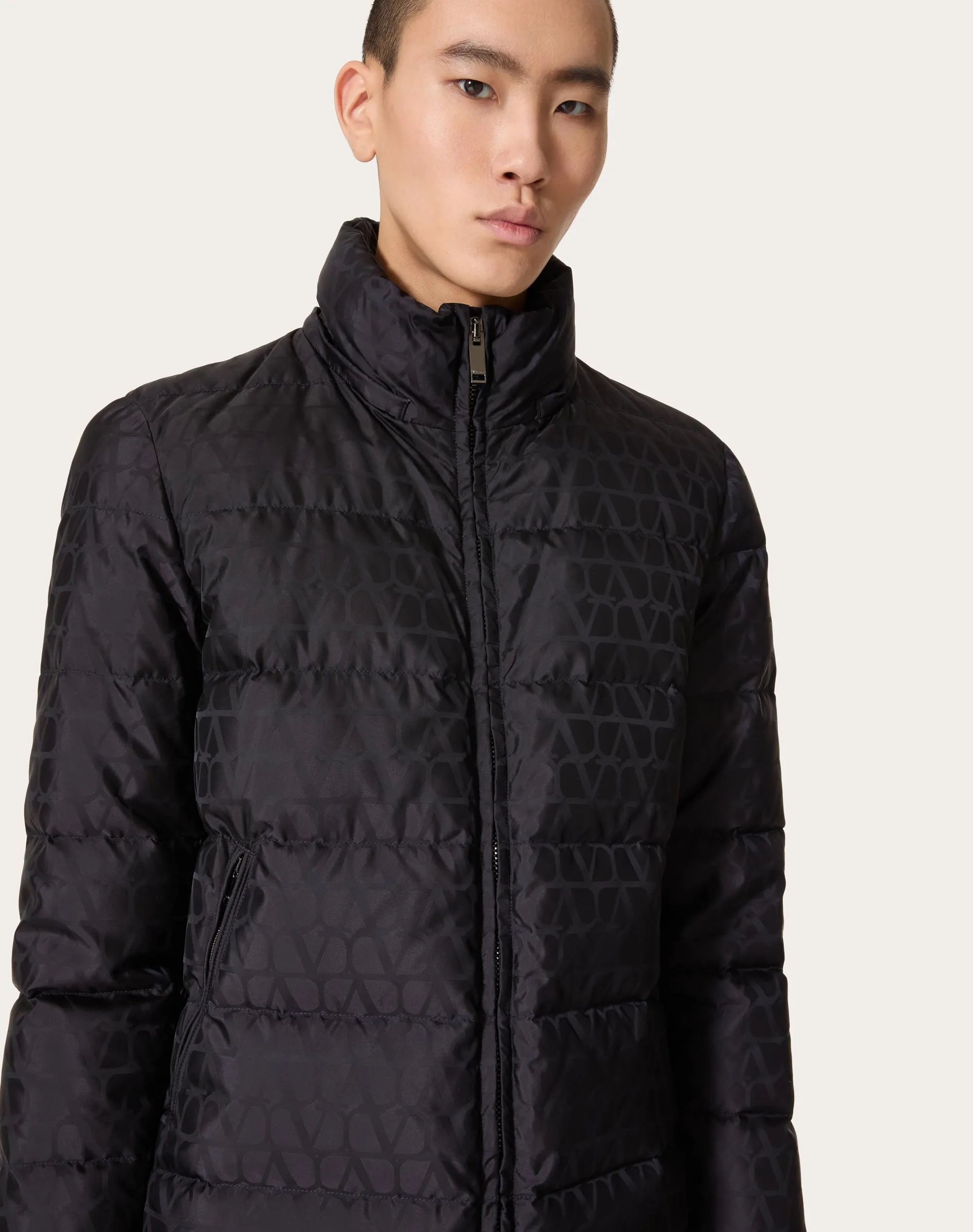 PIUMINO IN NYLON CON MOTIVO TOILE ICONOGRAPHE