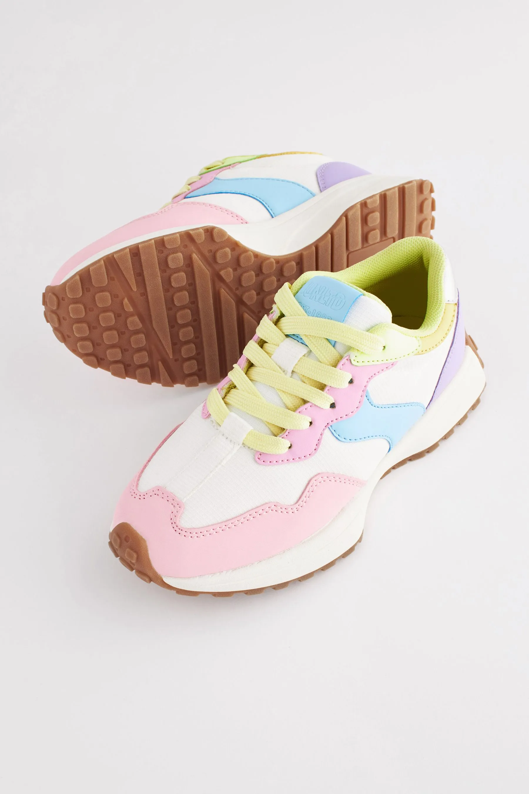 Pizzo-Up - Scarpe da ginnastica con suola spessa    