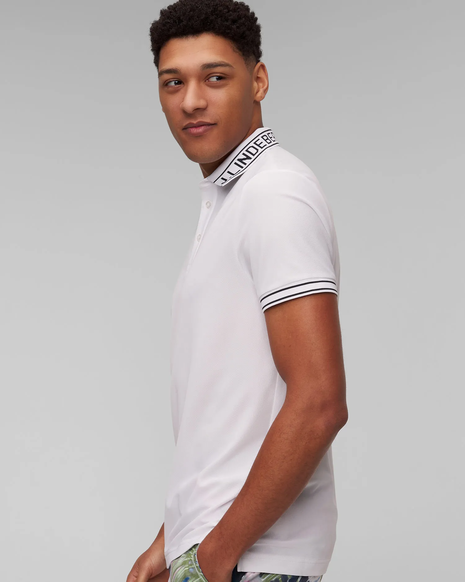 Polo bianca da uomo J.Lindeberg Austin GMJT09171-white