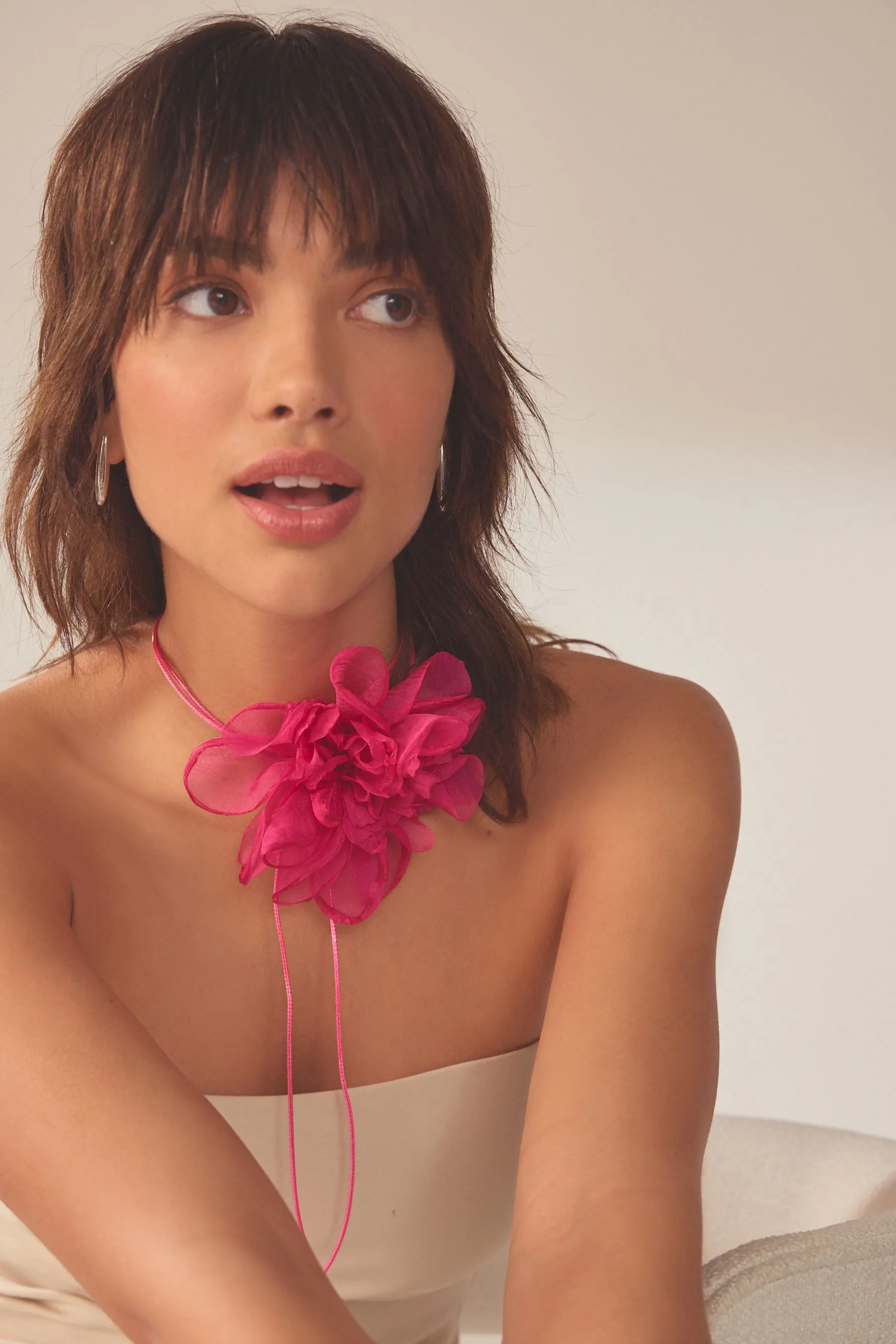 Rosa  - Collarino floreale con corasge