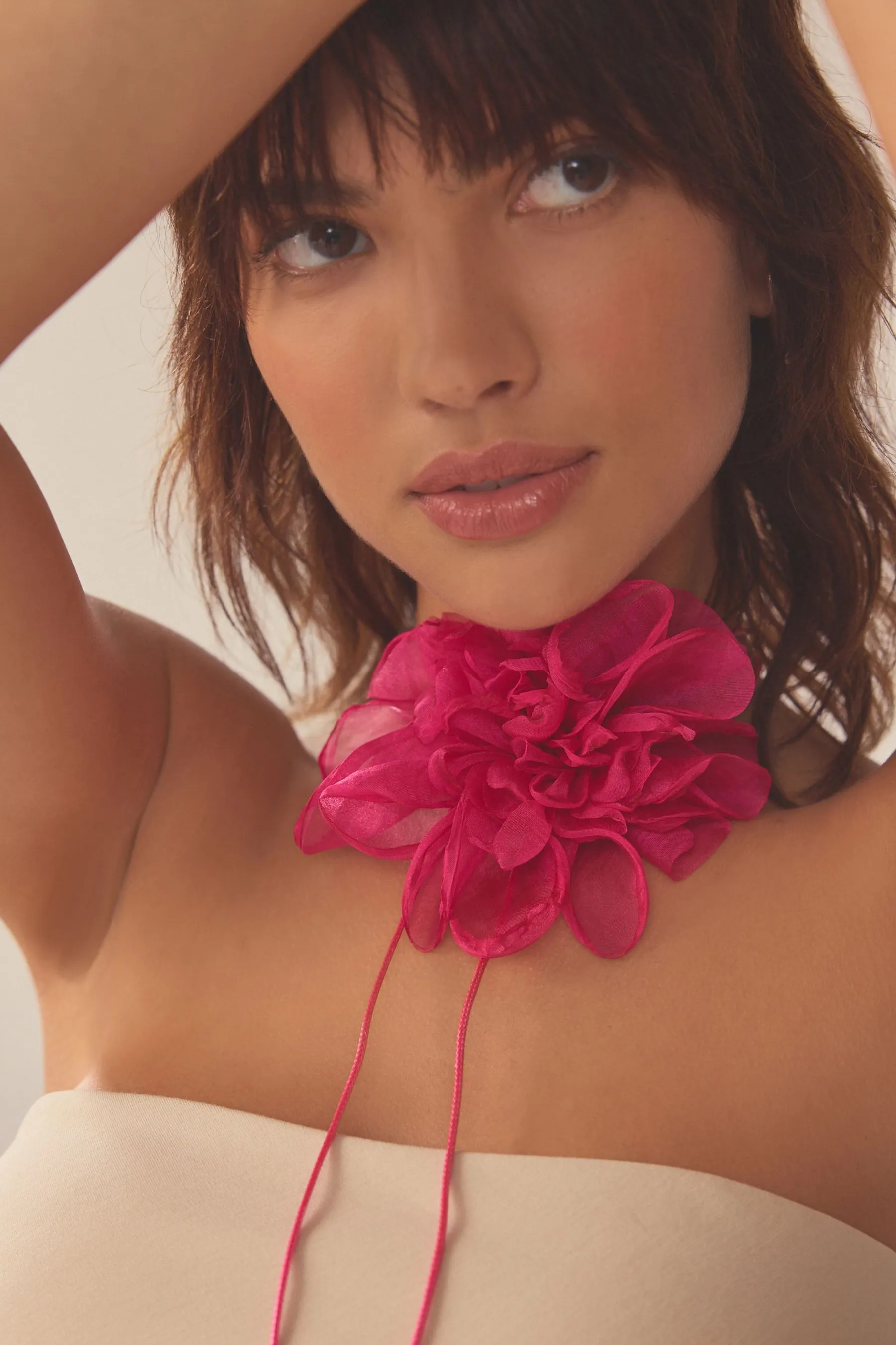 Rosa  - Collarino floreale con corasge