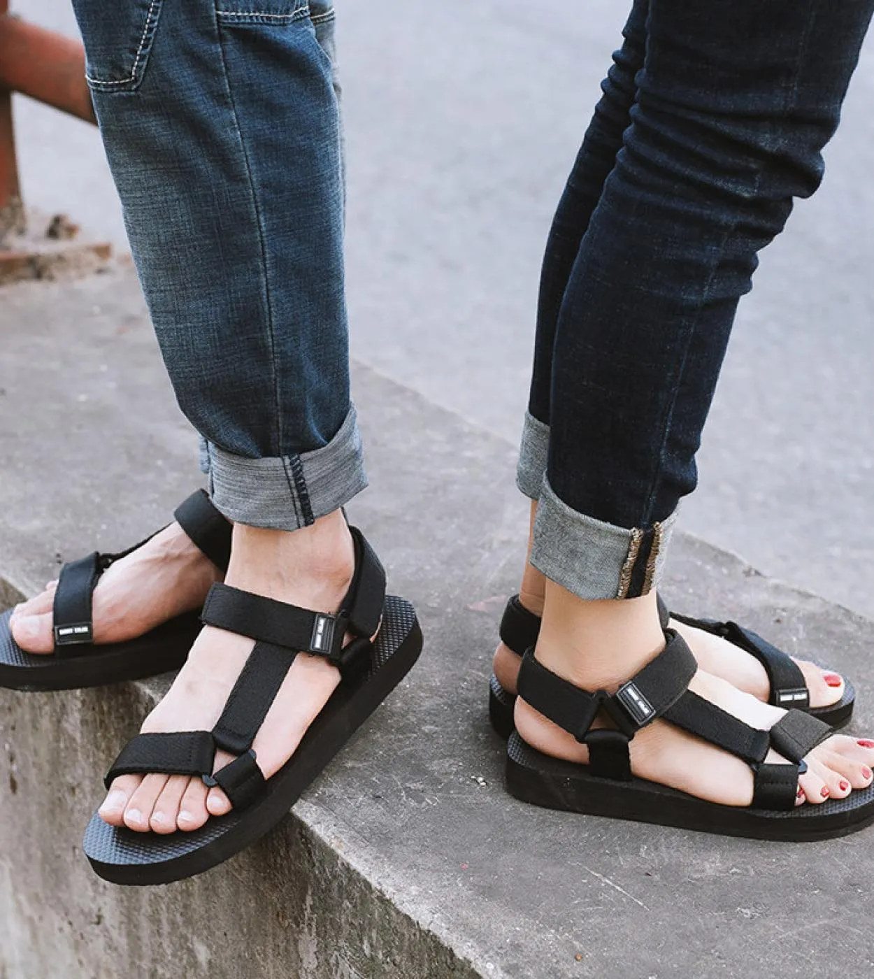 Sandali da uomo Scarpe estive casual semplici Scarpe da ginnastica comode Sandali da vacanza al mare allaperto 2023 Nuovi sanda