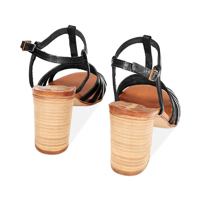 Sandali neri in pelle di vacchetta, tacco 8 cm