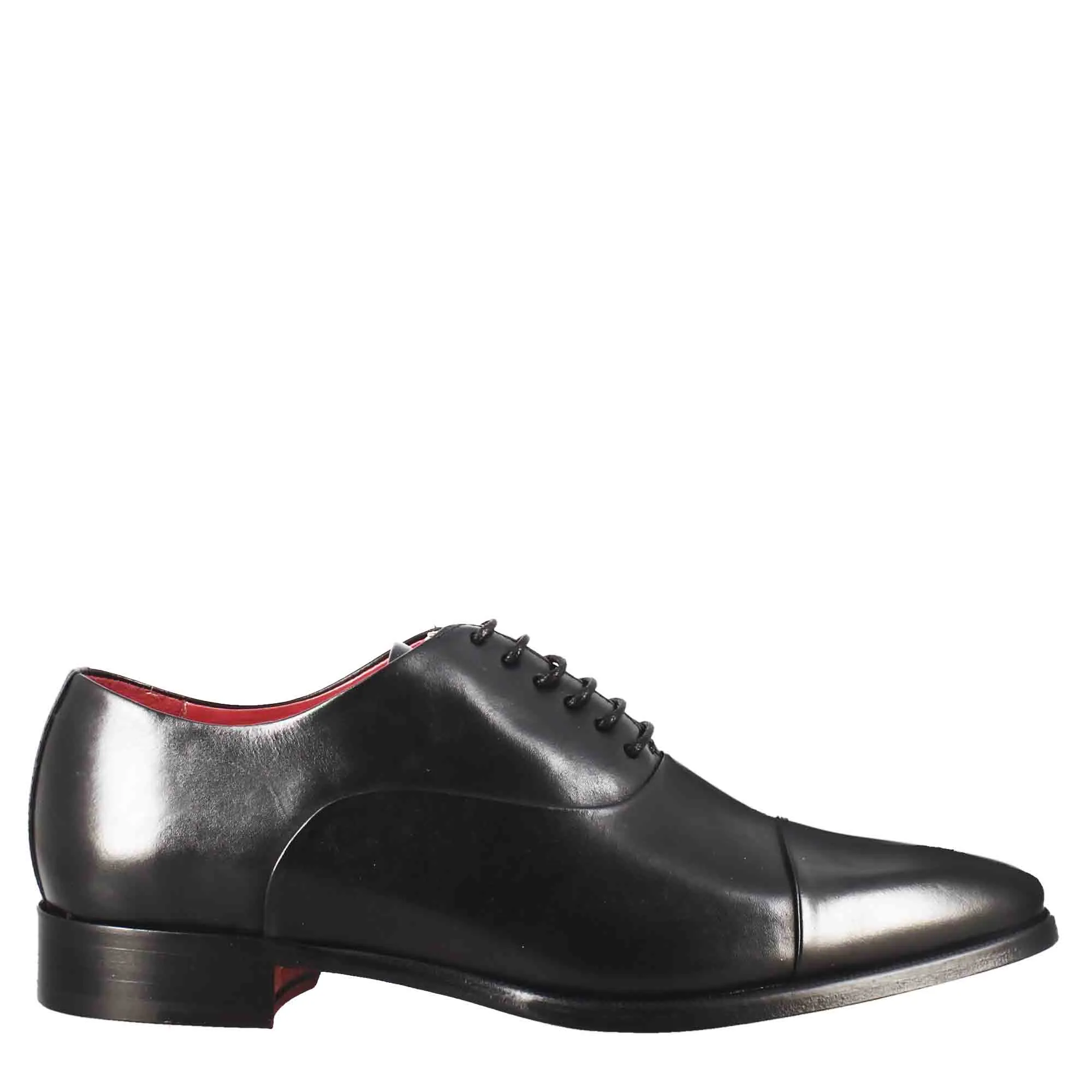 Scarpe francesine con puntale in pelle color nero