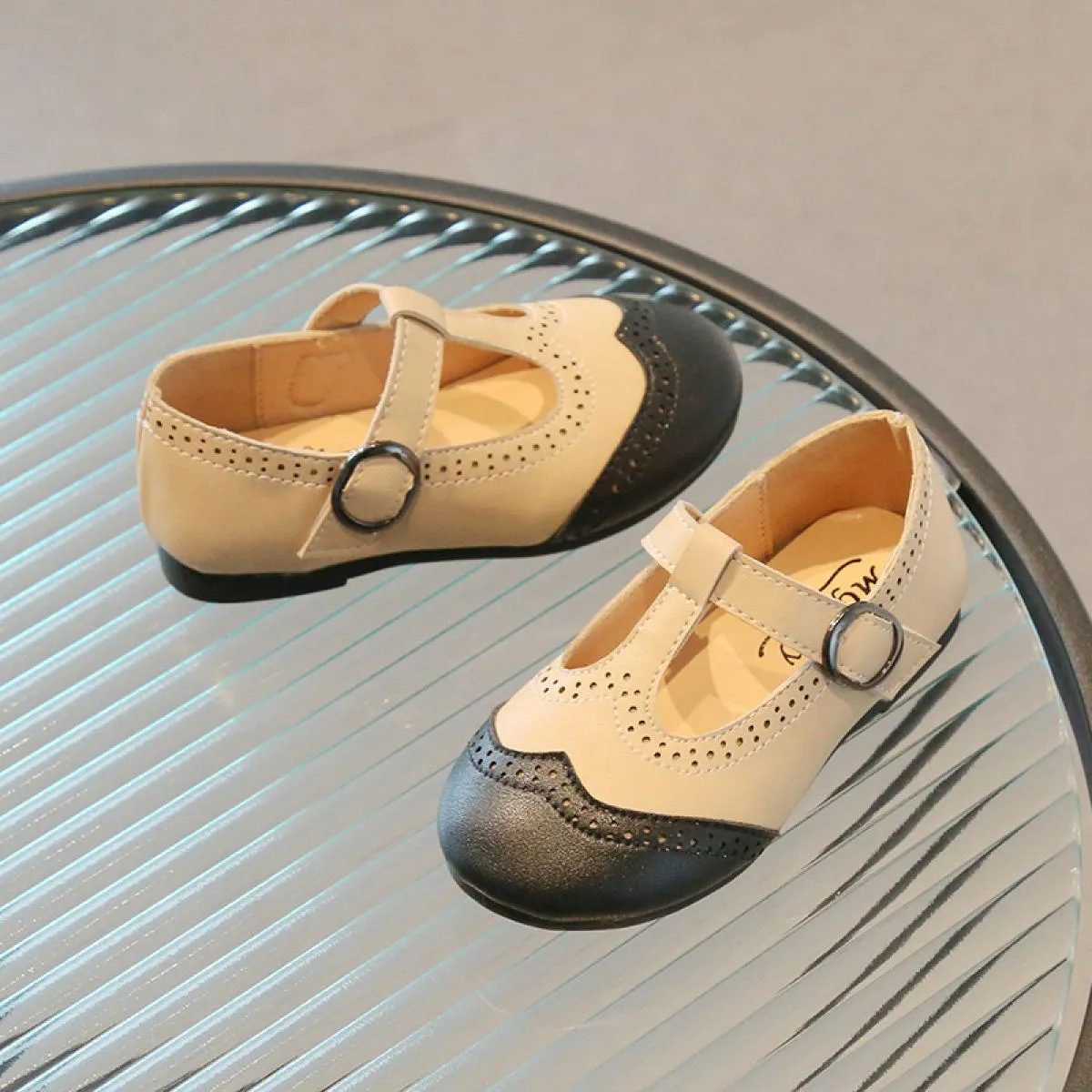 Scarpe in pelle da ragazza alla moda T legate Scarpe da scuola personalizzate per studenti con cuciture casual Scarpe da princip