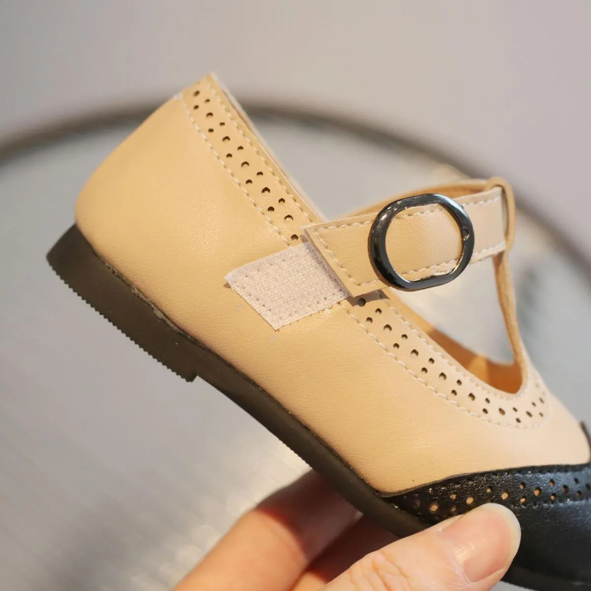 Scarpe in pelle da ragazza alla moda T legate Scarpe da scuola personalizzate per studenti con cuciture casual Scarpe da princip