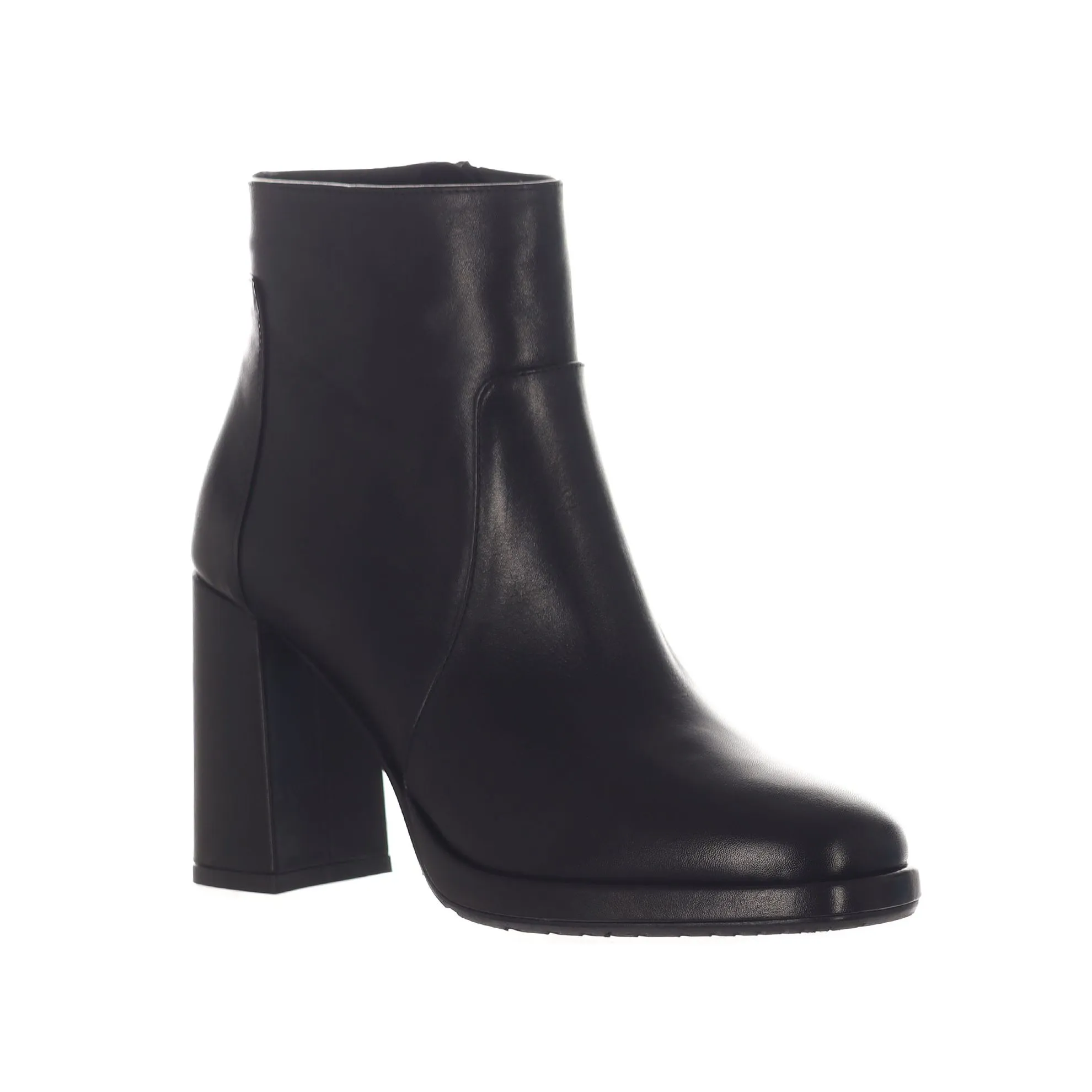 Stivaletto in pelle con tacco largo