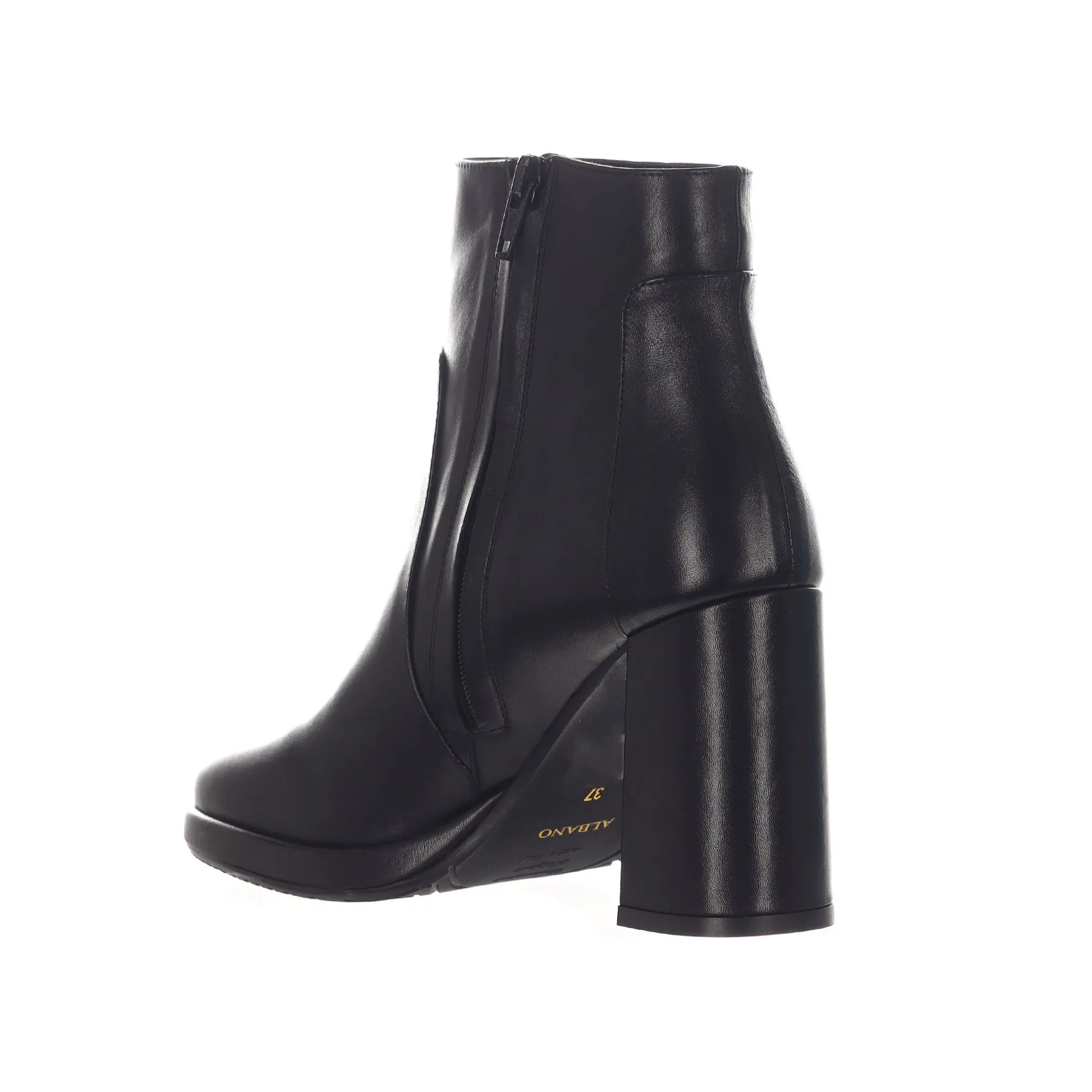 Stivaletto in pelle con tacco largo