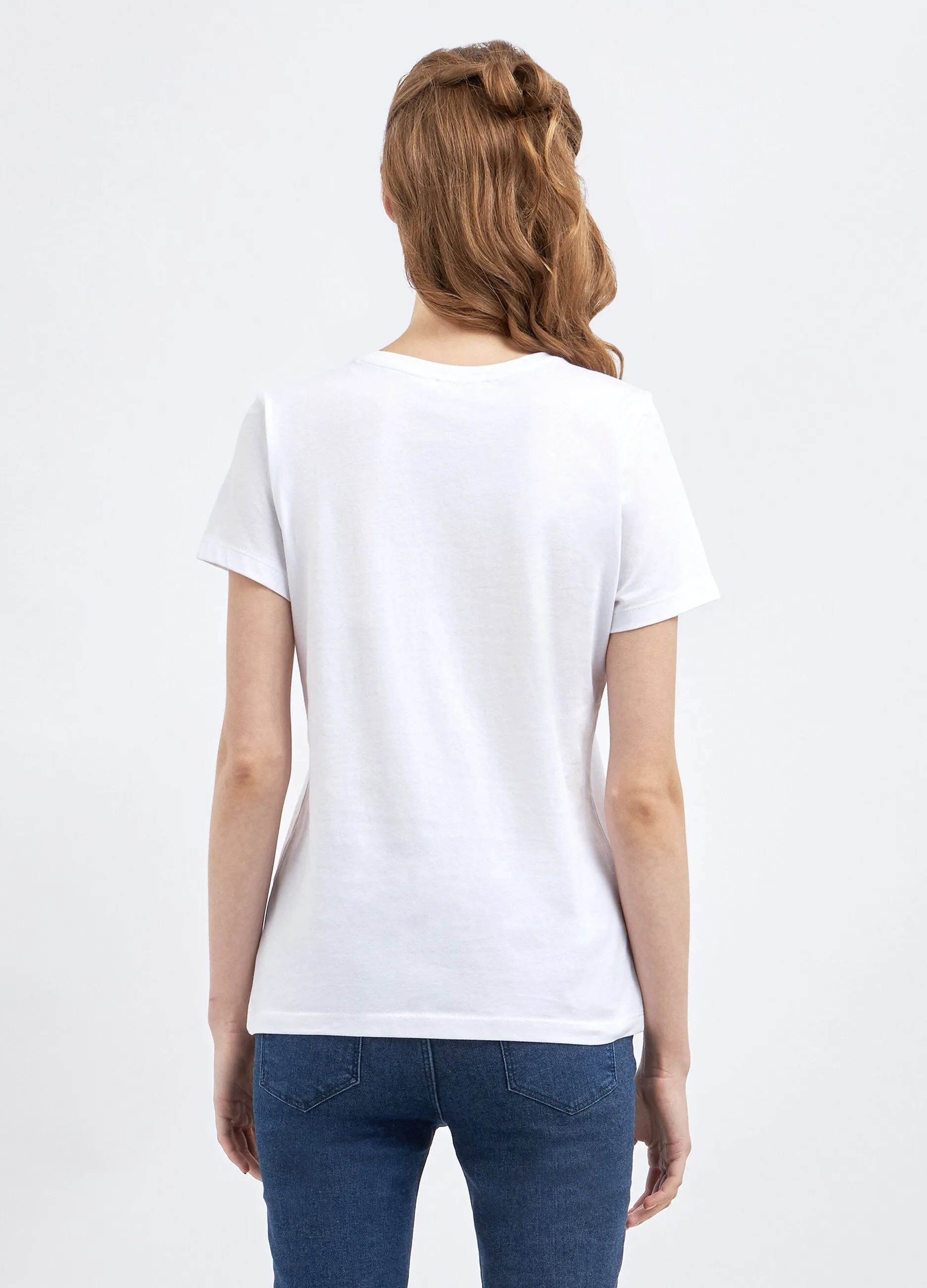 T-shirt con ricami ed applicazioni donna