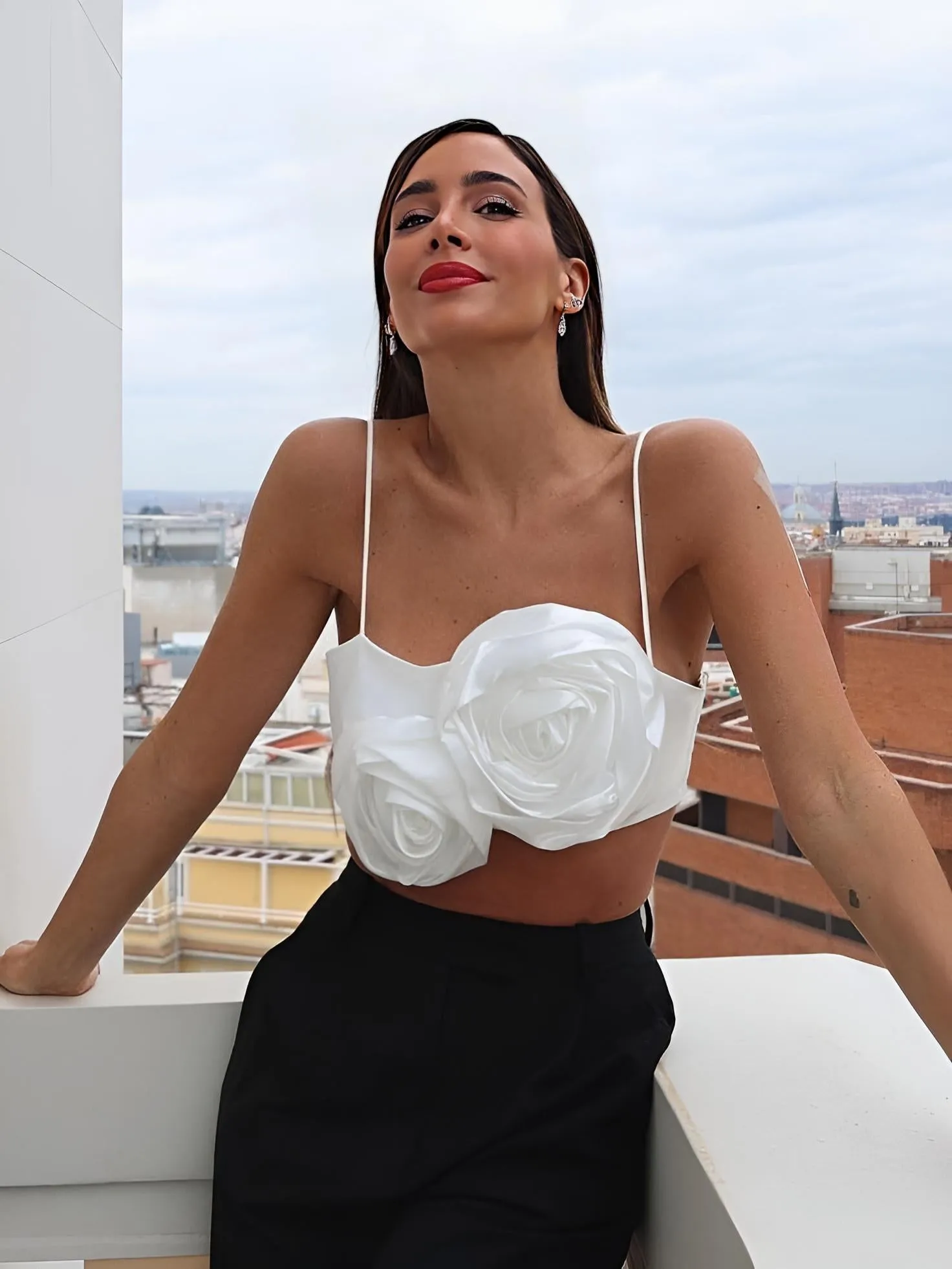 Top Donna Scollo Cuore Bretelle Fiori Monocolore Elegante Casual